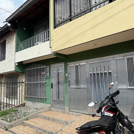 Road Living Home Medellín Dış mekan fotoğraf