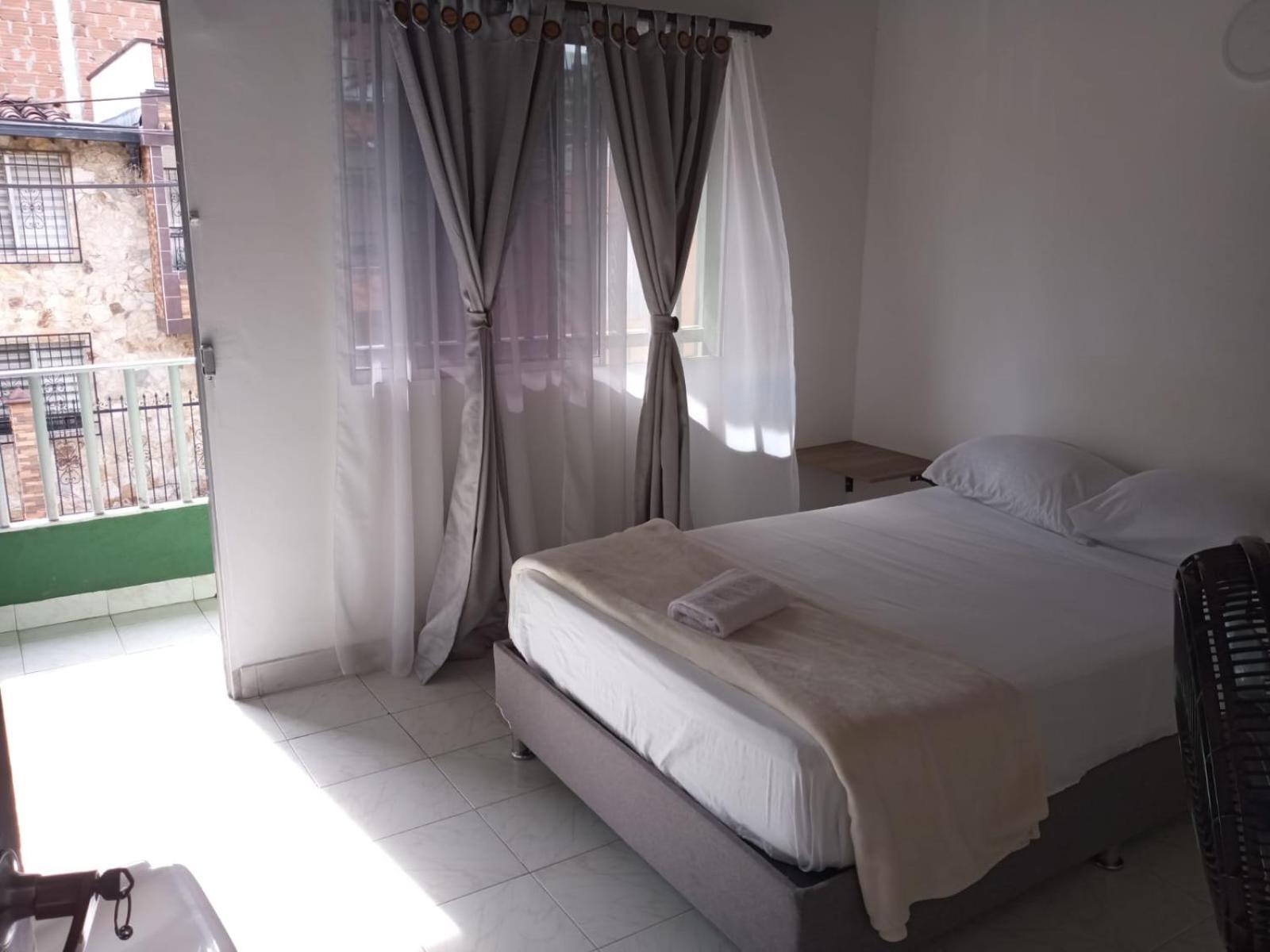 Road Living Home Medellín Dış mekan fotoğraf